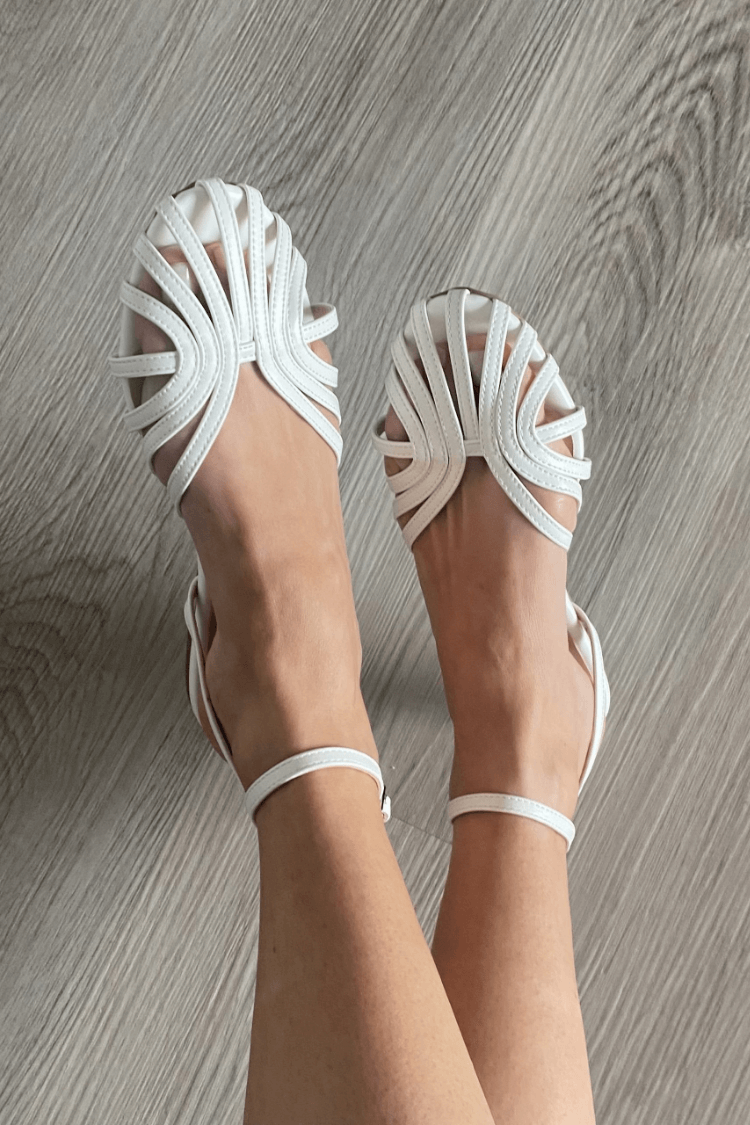 Shane | Sandals with Straps and Round Toes