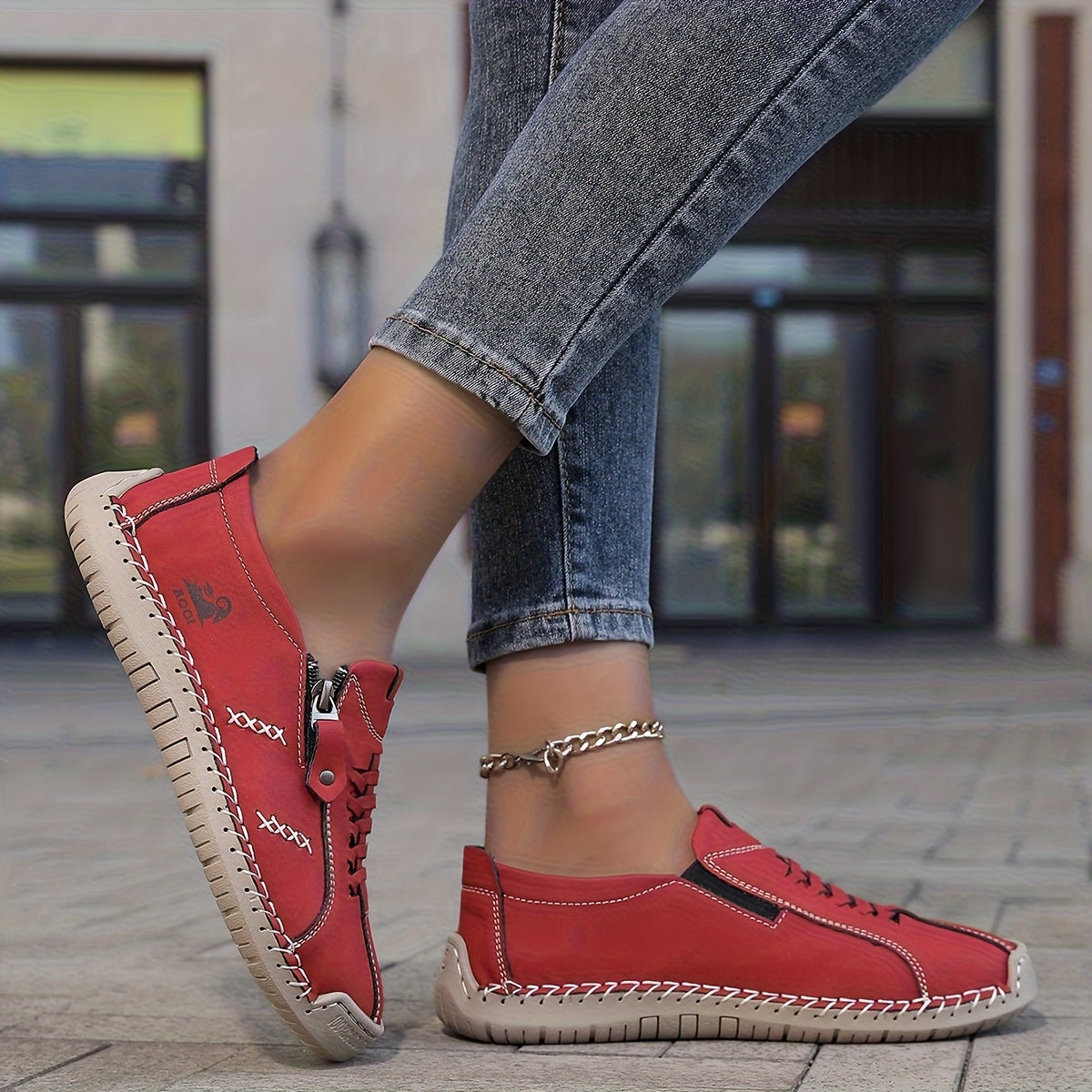 Katherine | Elegant Comfort with a Practical Zipper