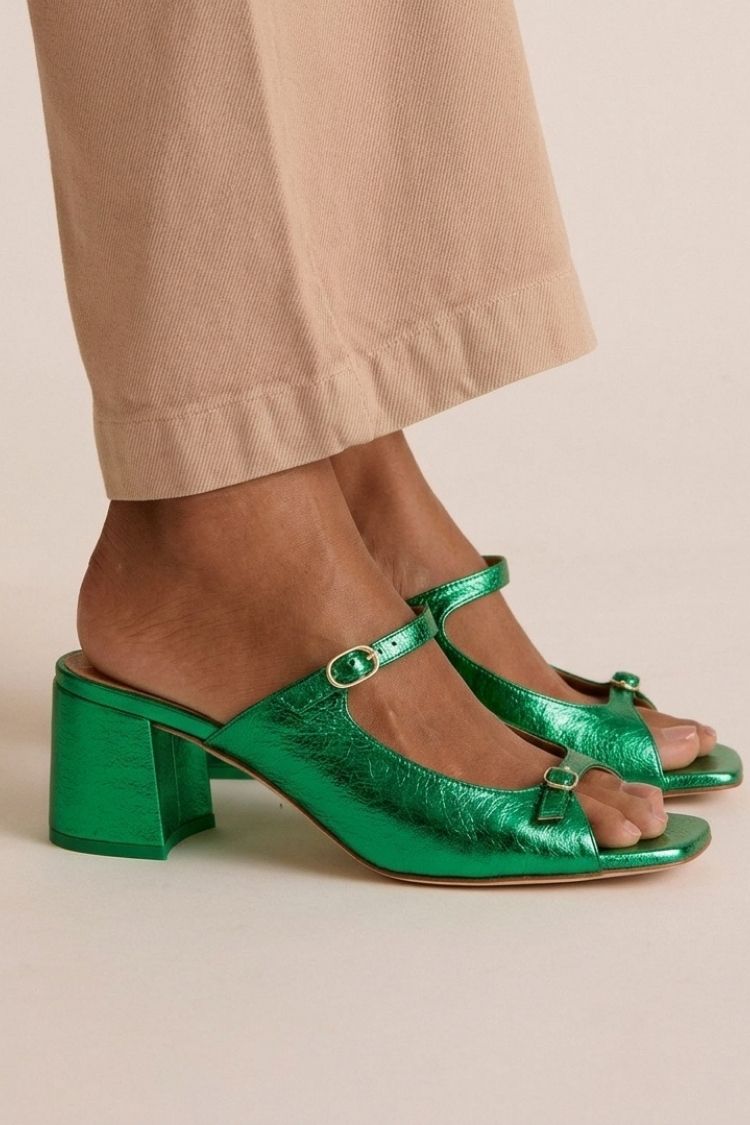 Vera | Wide Heels with Ankle Strap and Block Shoe Tip