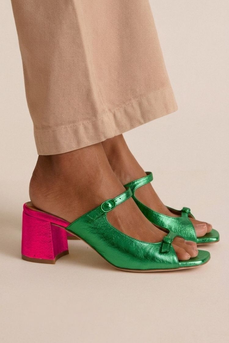 Vera | Wide Heels with Ankle Strap and Block Shoe Tip