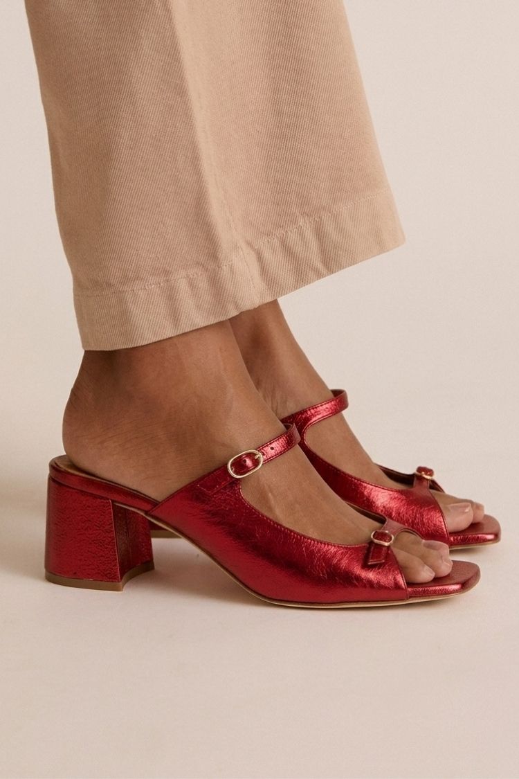 Vera | Wide Heels with Ankle Strap and Block Shoe Tip