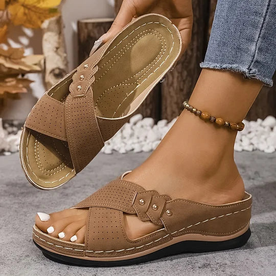 Hensley | Orthopedic Sandals