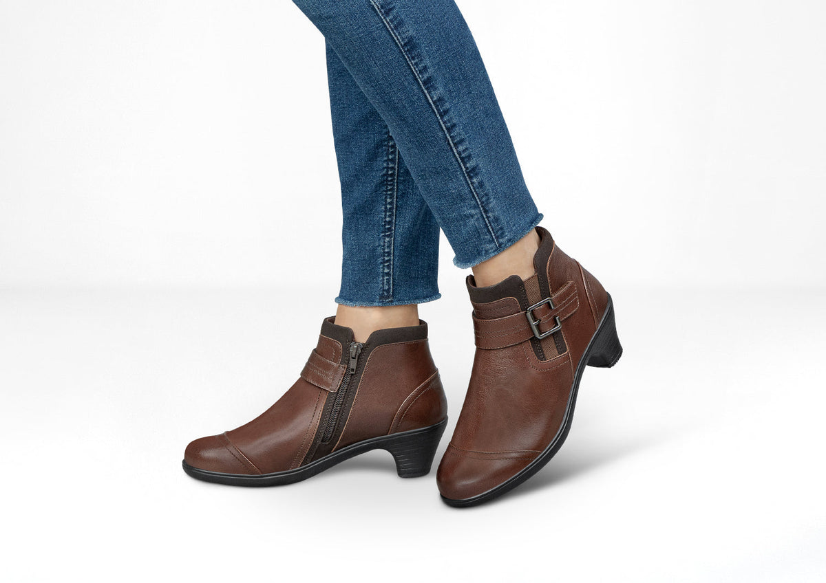 Anna | Natural Warmth in Elegant Brown