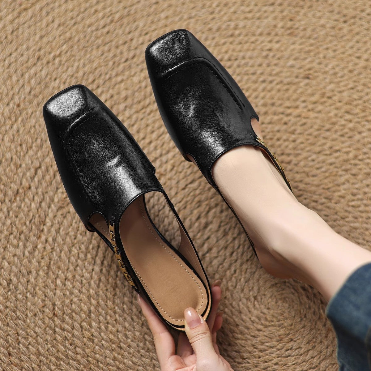 Avella | Leather Mules