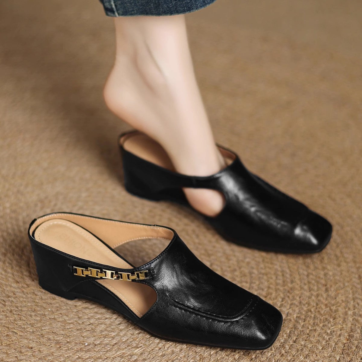 Avella | Leather Mules