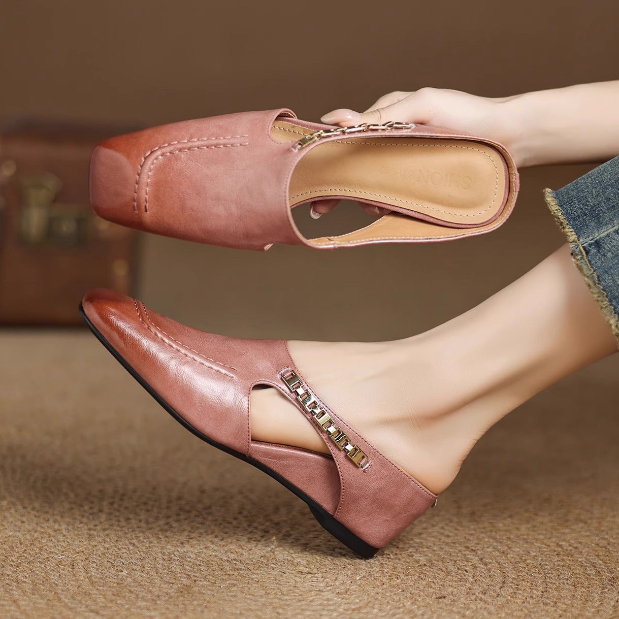 Avella | Leather Mules