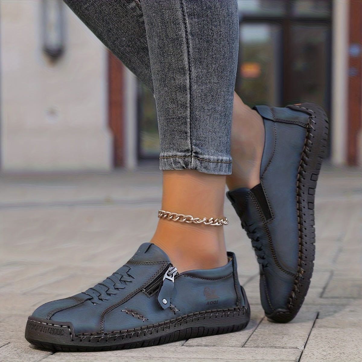 Katherine | Elegant Comfort with a Practical Zipper