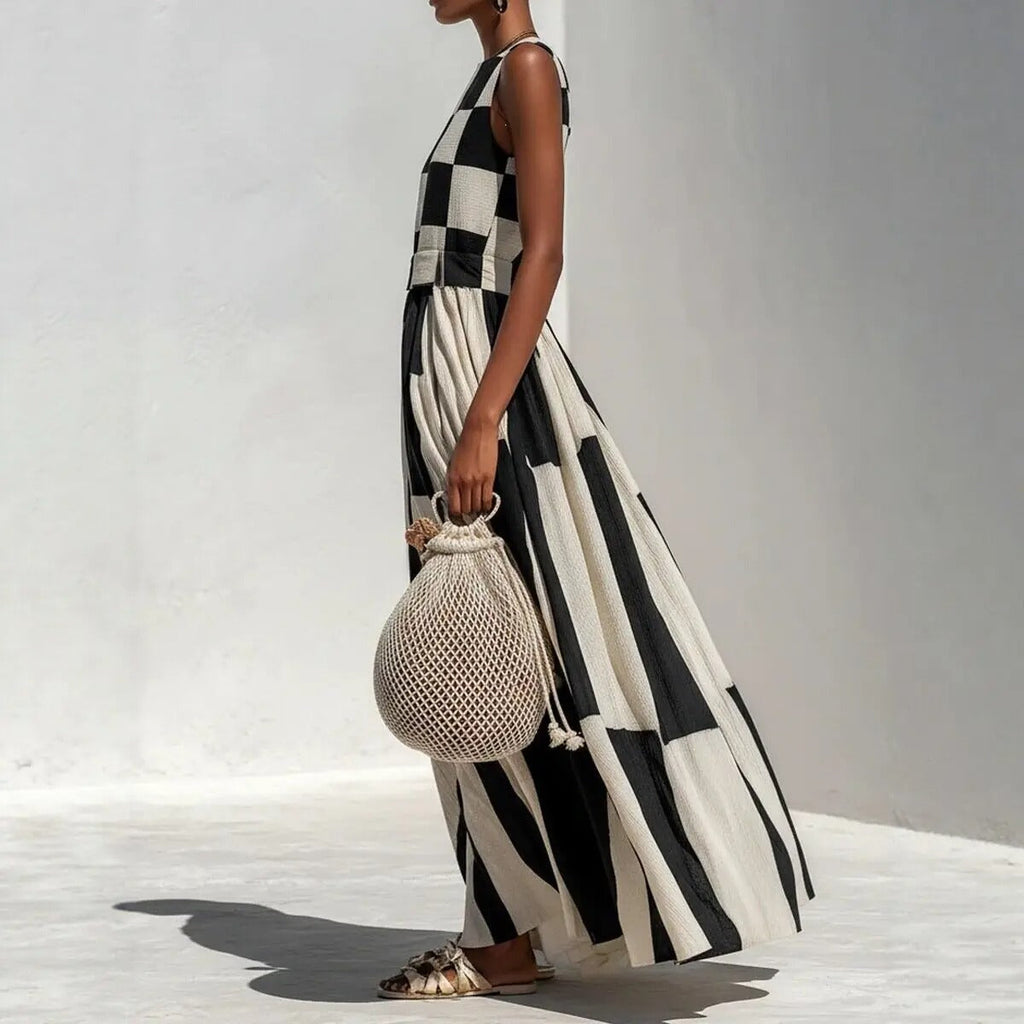 Nikolina | Maxi Geometric Dress in Black and White