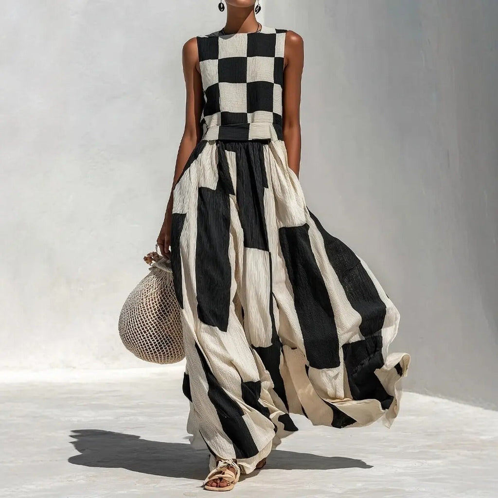 Nikolina | Maxi Geometric Dress in Black and White