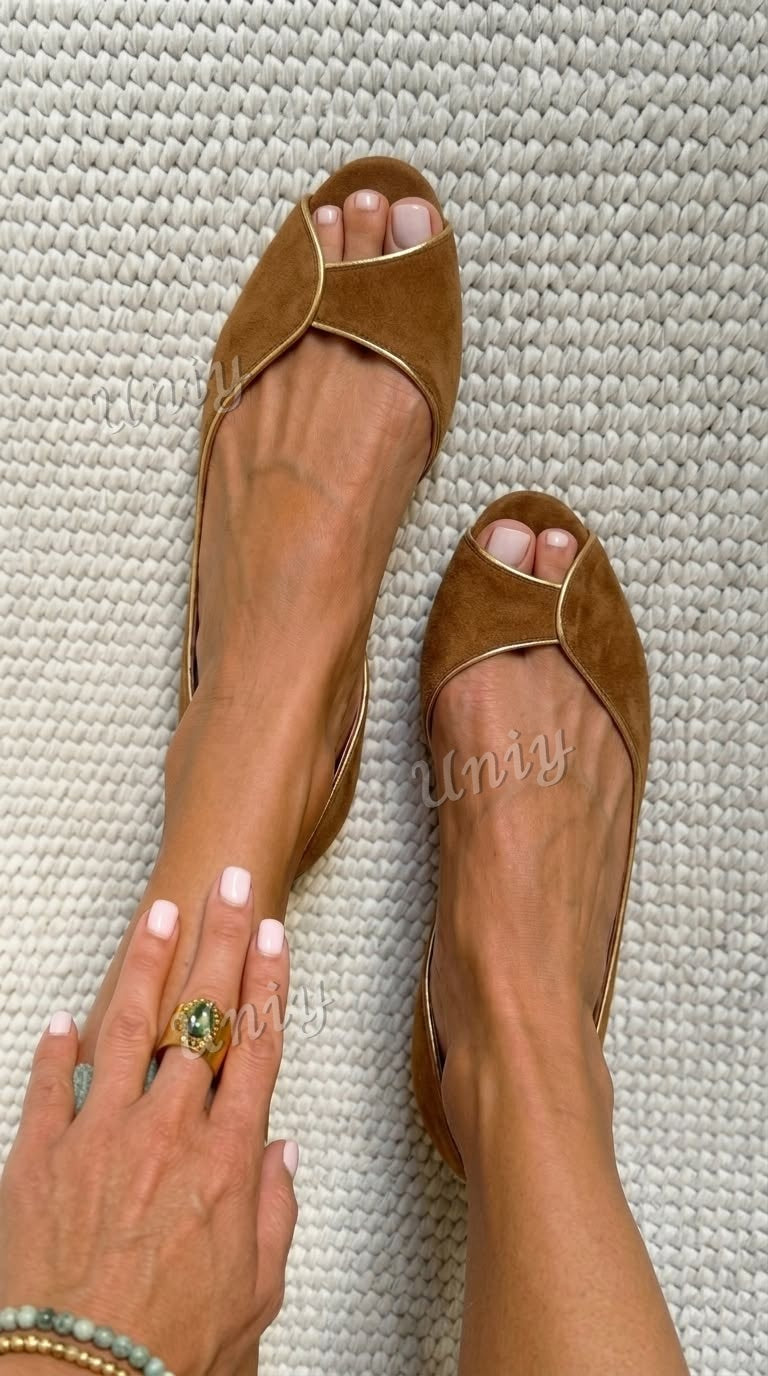 Inah | D'Orsay Ballerinas in Suede with Open Toe in Beige and Gold